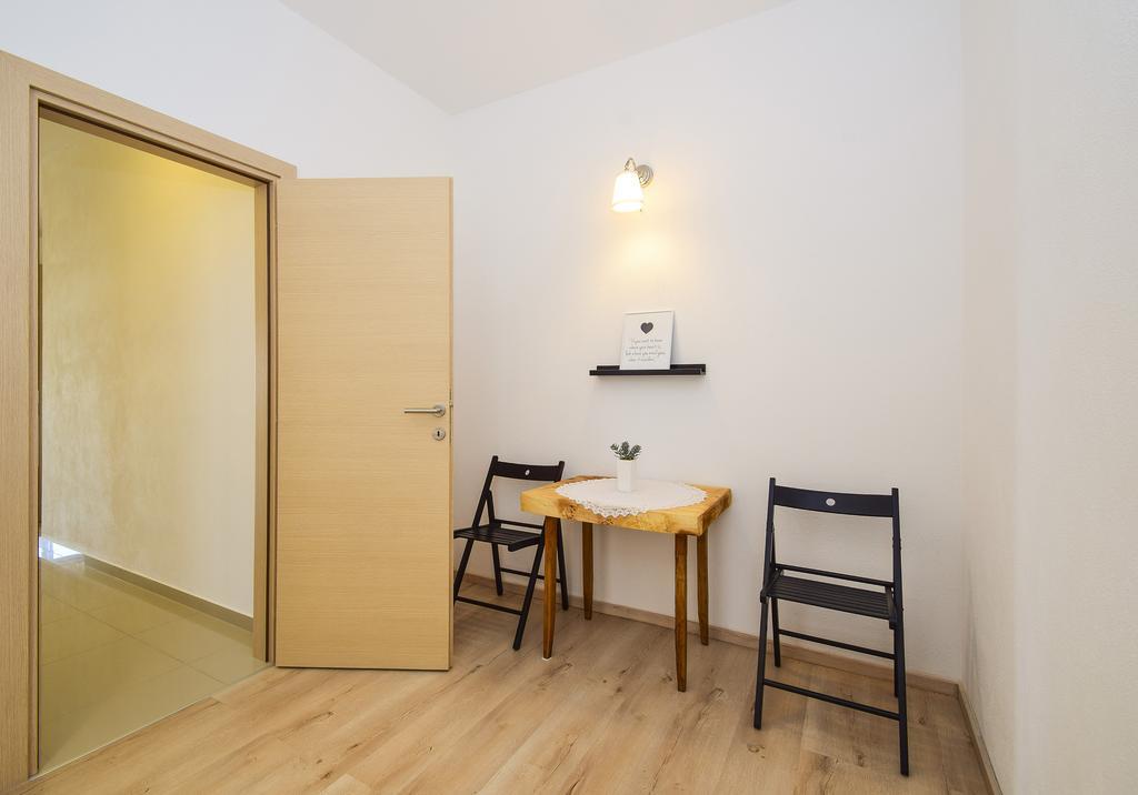 Amadrian Apartments Šibenik Buitenkant foto