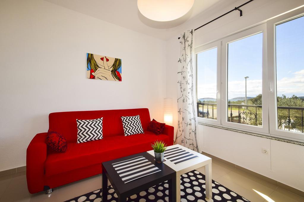 Amadrian Apartments Šibenik Buitenkant foto