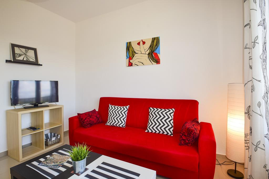Amadrian Apartments Šibenik Buitenkant foto
