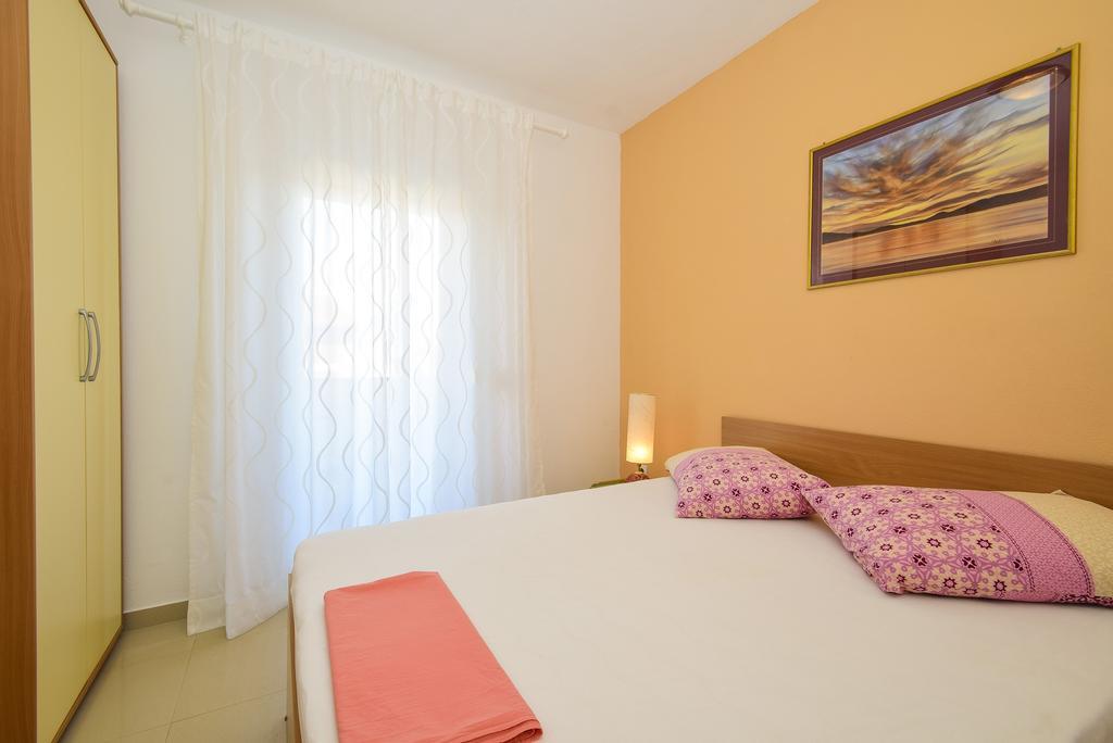 Amadrian Apartments Šibenik Buitenkant foto