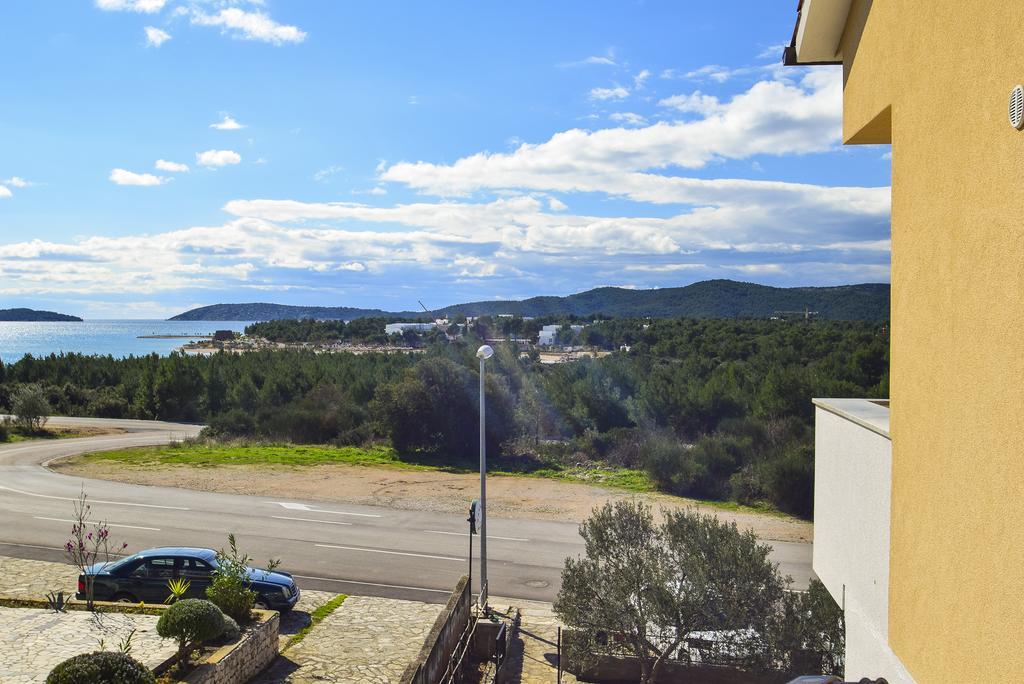 Amadrian Apartments Šibenik Buitenkant foto