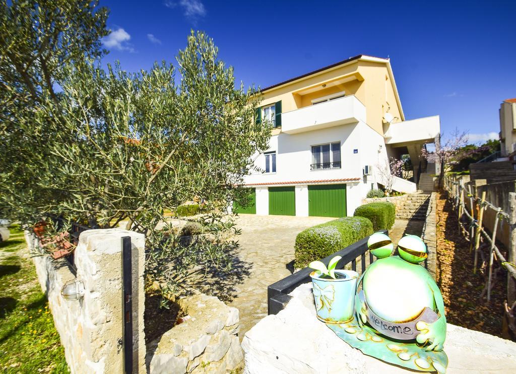 Amadrian Apartments Šibenik Buitenkant foto
