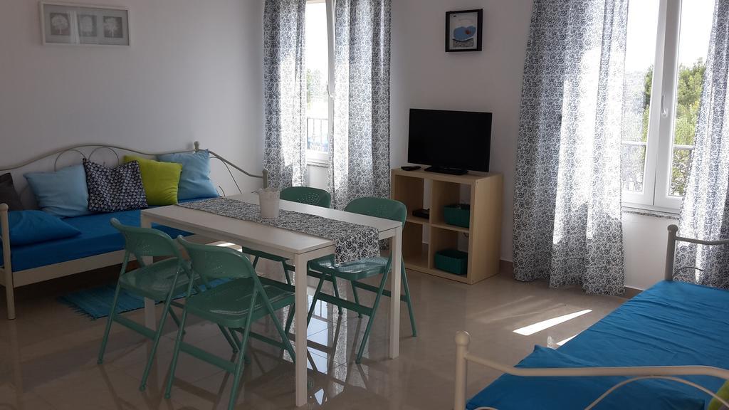 Amadrian Apartments Šibenik Buitenkant foto